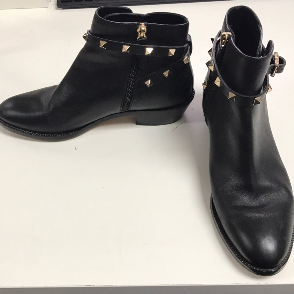 Valentino Rock Stud Booties, Black, 38, excellent